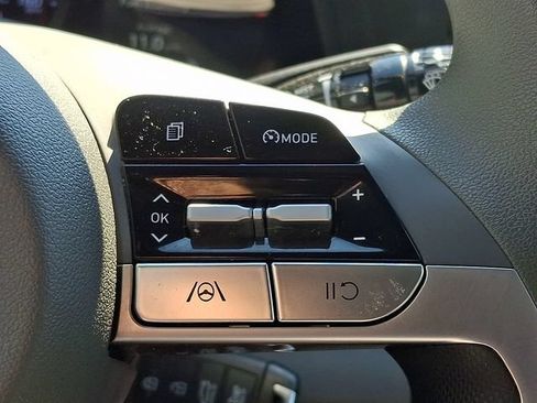 Used 2023 Hyundai Elantra SE w/ Preferred Accessory Package FWD image 21
