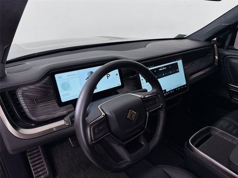 Used 2022 Rivian R1T Launch Edition image 5