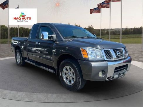 Used 2005 Nissan Titan SE w/ (R02) SE Off-Road Pkg image 3