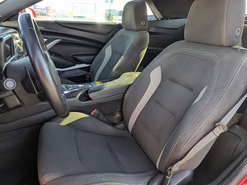 Used 2020 Chevrolet Camaro LT image 24