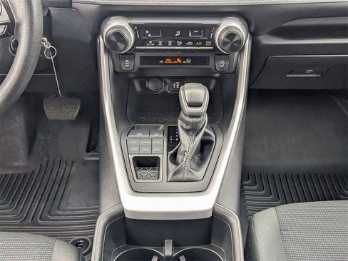 Used 2023 Toyota RAV4 LE image 19