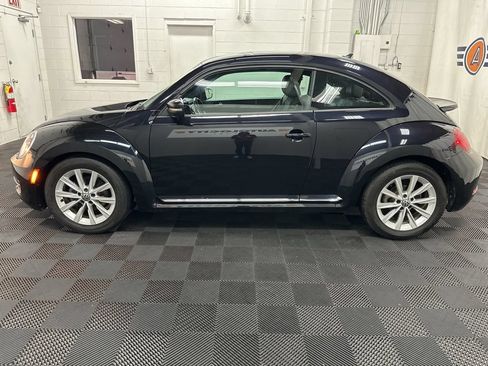 Used 2018 Volkswagen Beetle 2.0T FWD image 6