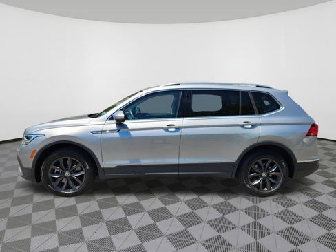 Used 2024 Volkswagen Tiguan SE FWD image 5