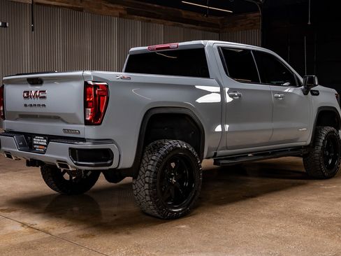 Used 2024 GMC Sierra 1500 Elevation image 10