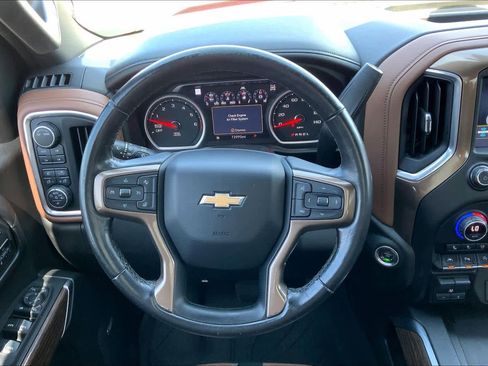 Used 2021 Chevrolet Silverado 1500 High Country w/ Technology Package image 6