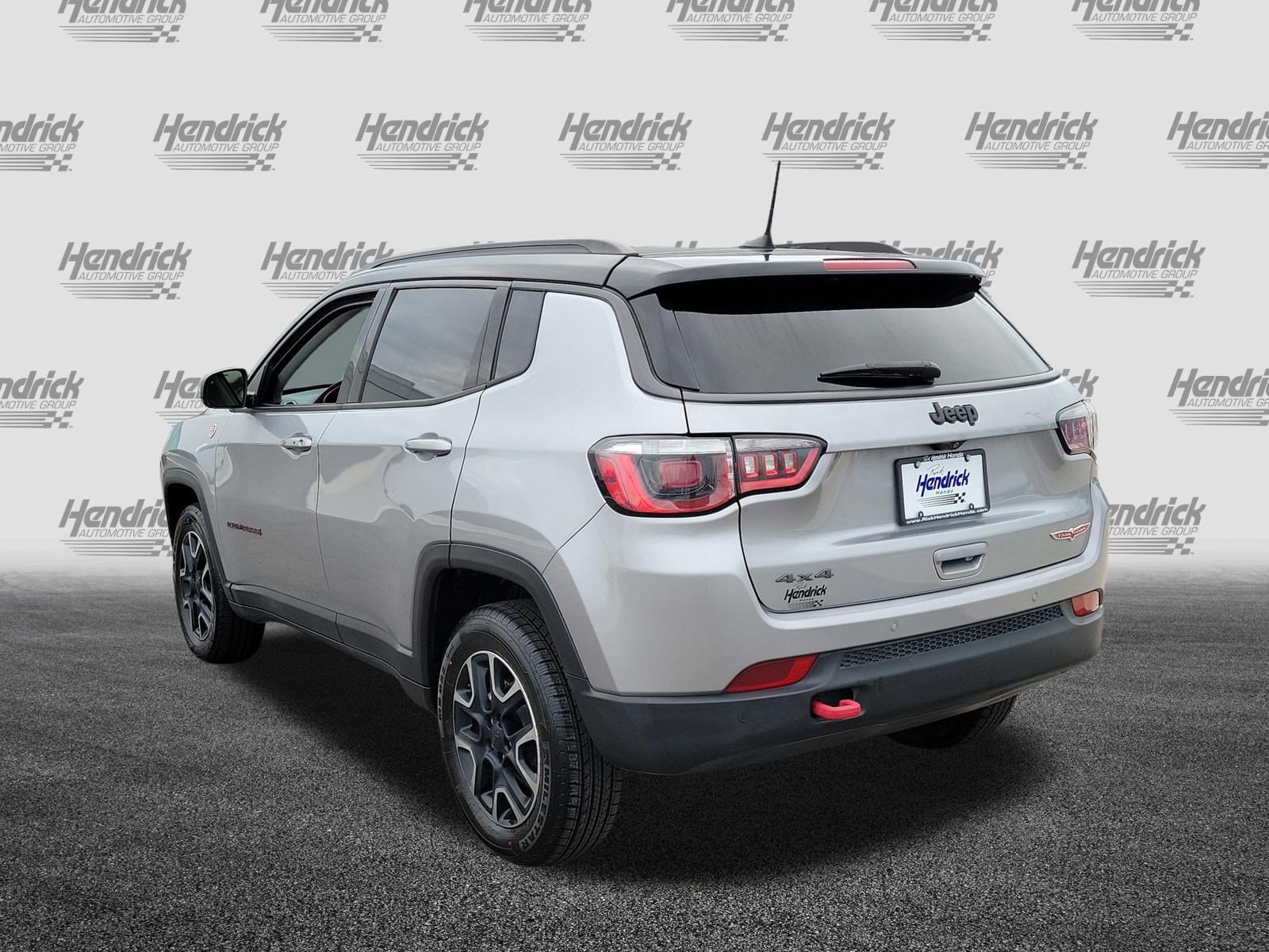 Used 2019 Jeep Compass Trailhawk w/ Cold Weather Group AWD/4WD image 5