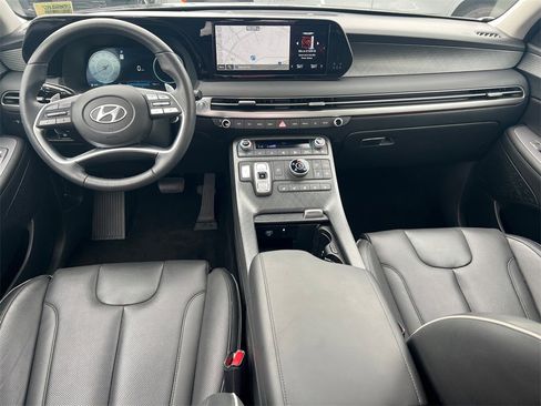 Used 2024 Hyundai Palisade Limited image 23