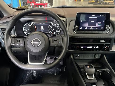 Used 2023 Nissan Rogue SV w/ SV Premium B Package AWD/4WD image 14