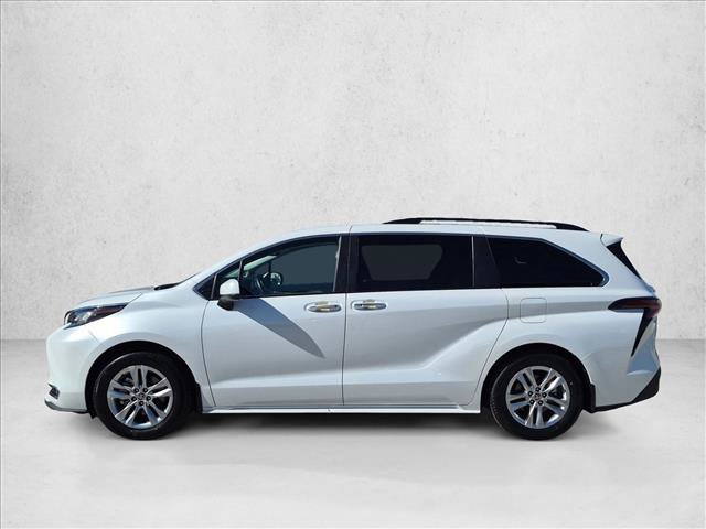 Used 2023 Toyota Sienna XLE w/ XLE Plus Package AWD/4WD image 9