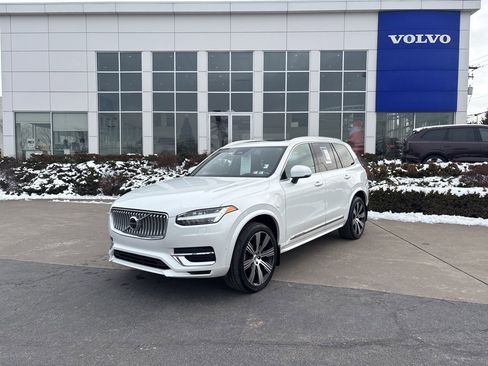 Certified 2024 Volvo XC90 T8 Ultimate w/ Protection Package Premier image 52