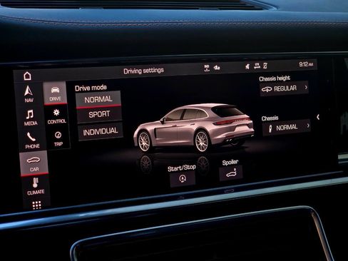 Used 2021 Porsche Panamera 4 image 79