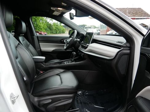 Used 2025 Jeep Compass Limited AWD/4WD image 8