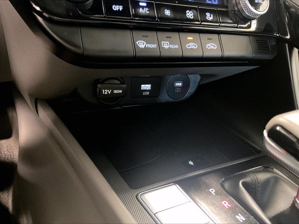 Used 2025 Hyundai Elantra SEL FWD image 20