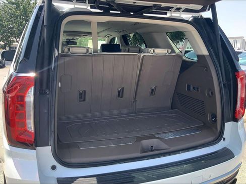Used 2023 GMC Yukon Denali AWD/4WD image 4