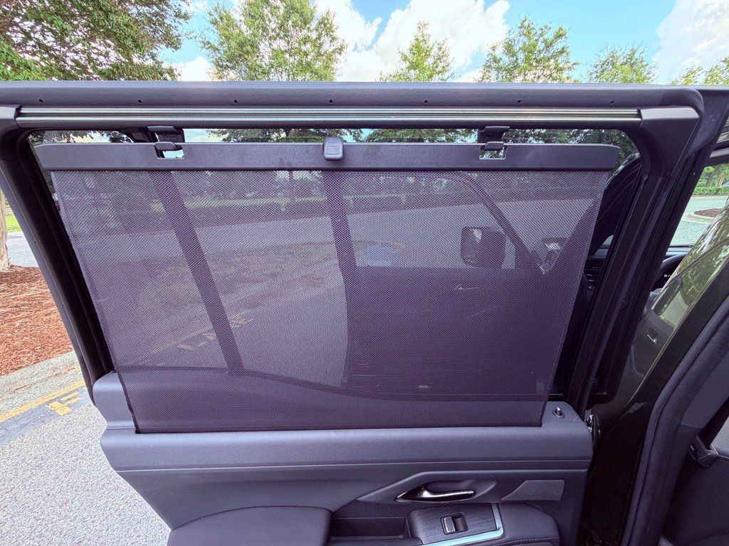 Certified 2024 Lexus GX 550 w/ Accessory Package (Z1) AWD/4WD image 19