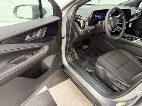 New 2025 Chevrolet Blazer EV LT image 26