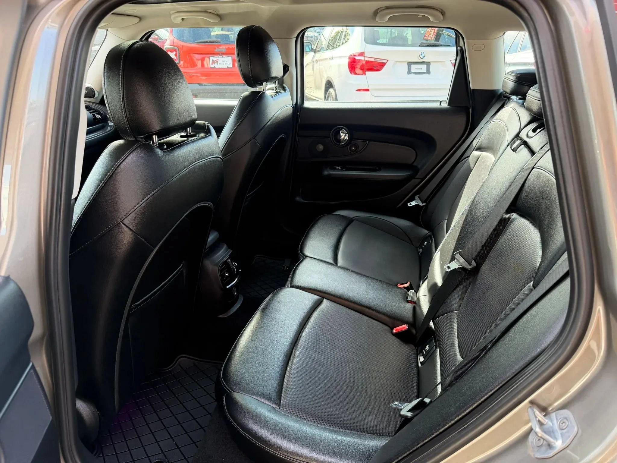 Used 2017 MINI Cooper Clubman ALL4 AWD/4WD image 16