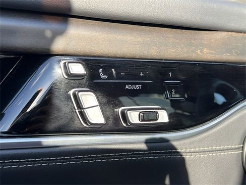 Certified 2024 Jeep Grand Wagoneer L 4WD image 21