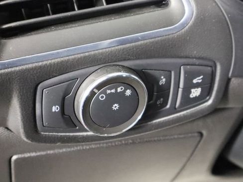 Used 2022 Ford Edge Titanium AWD/4WD image 23