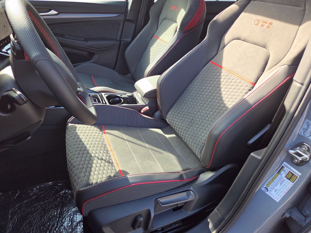 New 2026 Volkswagen GTI SE FWD image 23