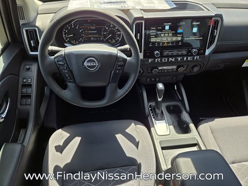 New 2025 Nissan Frontier SV w/ SV Convenience Package image 8