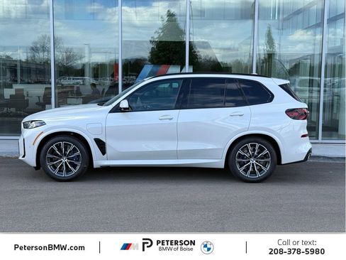 New 2026 BMW X5 xDrive50e w/ M Sport Package AWD/4WD image 2