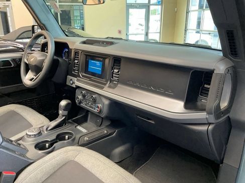 Used 2022 Ford Bronco 4-Door AWD/4WD image 19