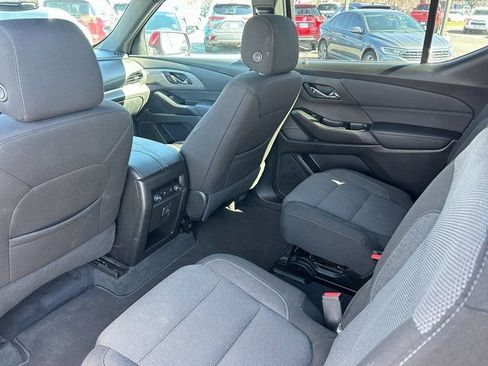 Used 2023 Chevrolet Traverse LT image 31