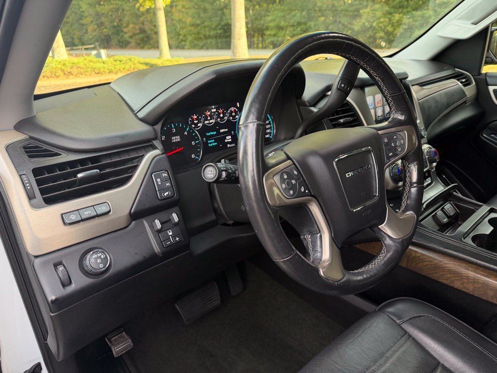 Used 2018 GMC Yukon XL Denali RWD image 29