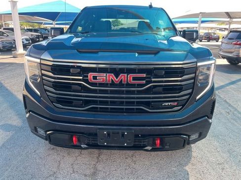 Used 2022 GMC Sierra 1500 AT4 image 2