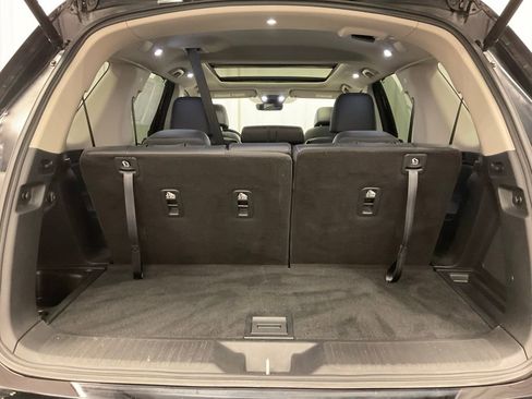 Used 2023 Honda Pilot Touring image 8