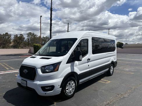 Used 2024 Ford Transit 350 XLT RWD image 3