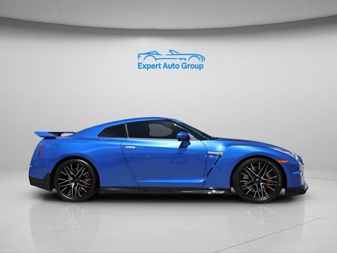 Used 2024 Nissan GT-R w/ Floor Mat Package AWD/4WD image 3