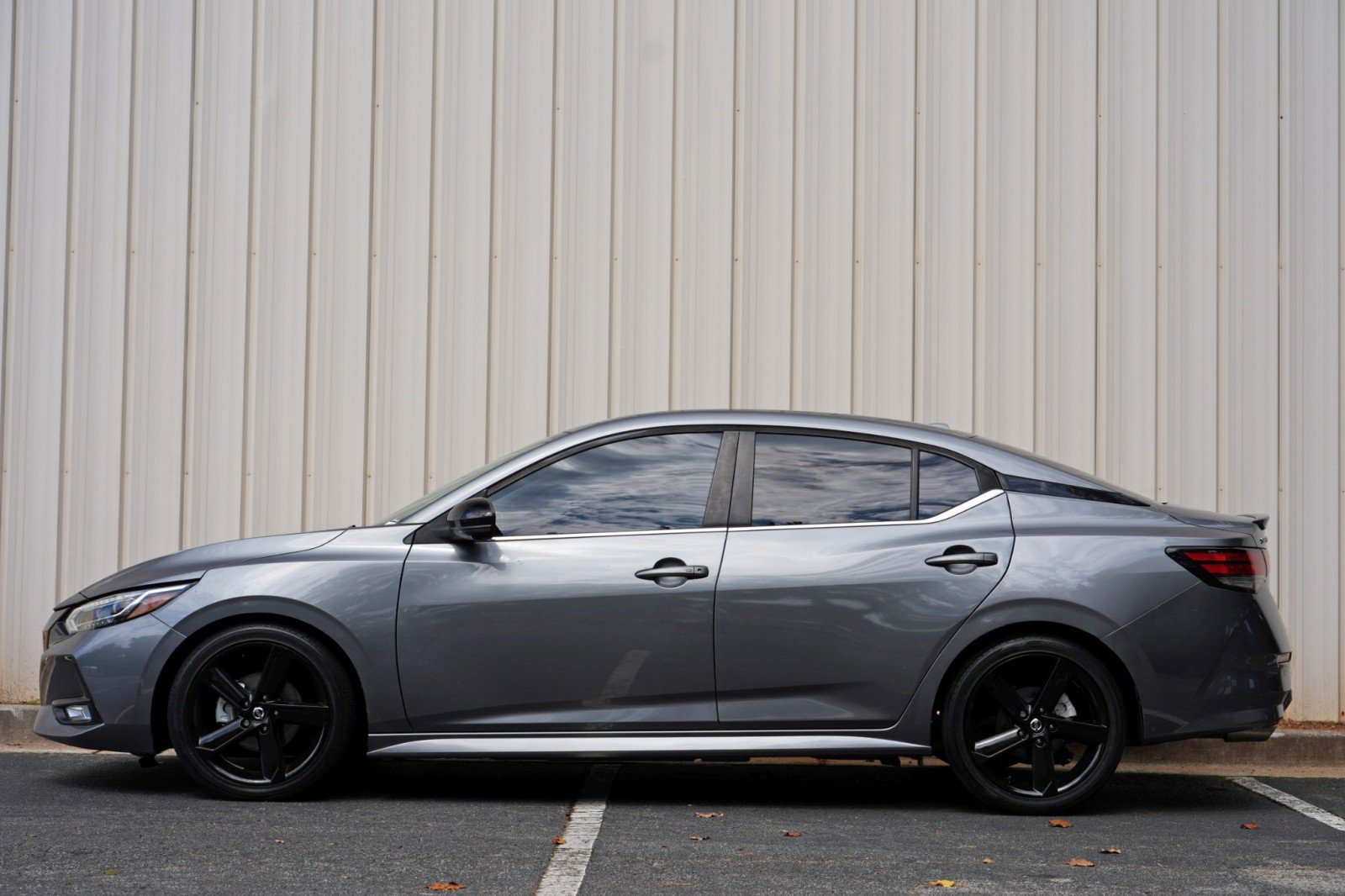 Used 2021 Nissan Sentra SR w/ SR Premium Package FWD image 8