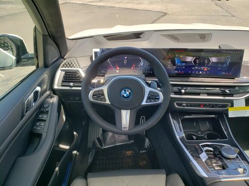 New 2026 BMW X5 xDrive50e AWD/4WD image 14
