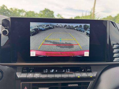 Used 2025 Toyota Camry XSE FWD image 31