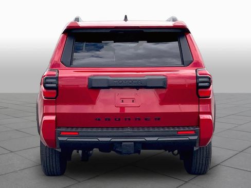 Used 2025 Toyota 4Runner SR5 AWD/4WD image 5