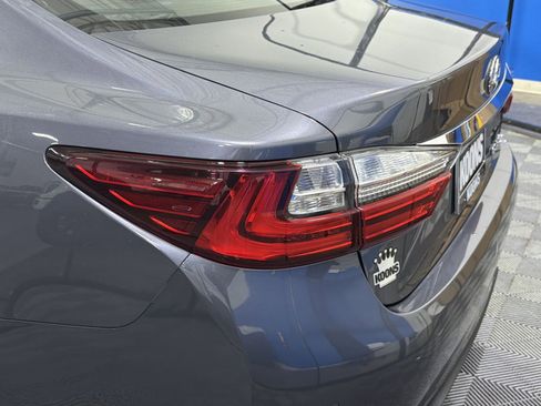 Used 2016 Lexus ES 350 w/ Navigation System Package FWD image 17