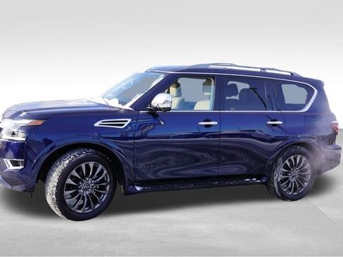 Used 2024 Nissan Armada Platinum w/ Cargo Package image 10
