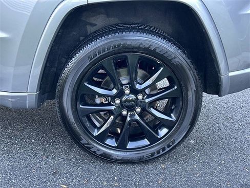 Certified 2020 Jeep Grand Cherokee Altitude image 11