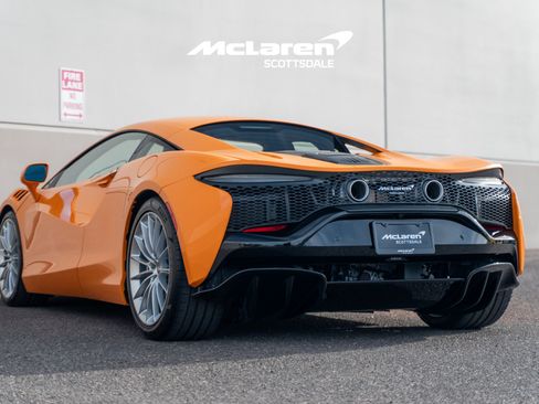 New 2026 McLaren Artura image 5