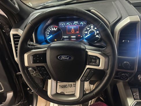 Used 2019 Ford F150 Lariat w/ Equipment Group 502A Luxury AWD/4WD image 18