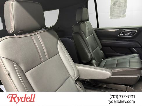 Used 2021 Chevrolet Suburban RST w/ Luxury Package image 18