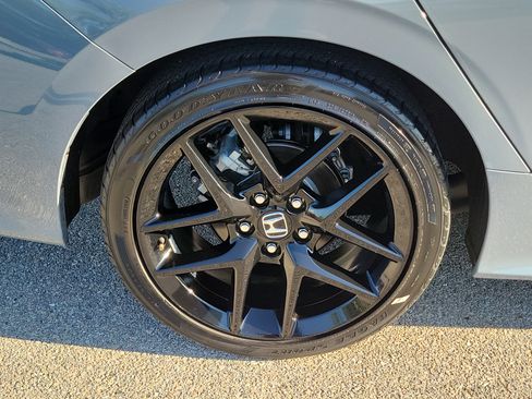 Used 2023 Honda Civic Sport image 8