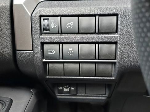 Used 2024 Toyota Tacoma TRD Off-Road AWD/4WD image 18