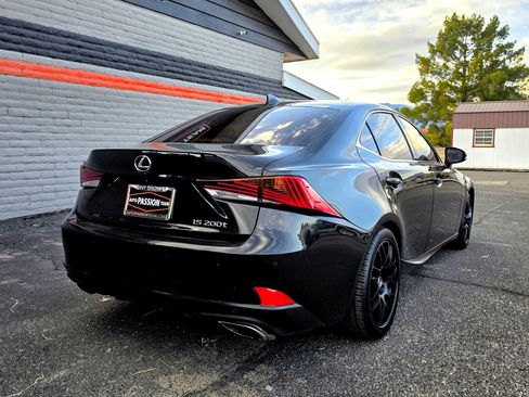 Used 2017 Lexus IS 200t w/ Premium Package RWD image 5