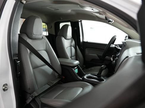 Used 2018 Chevrolet Colorado W/T image 36