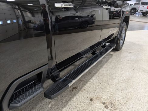 Used 2025 GMC Sierra 2500 SLT AWD/4WD image 11