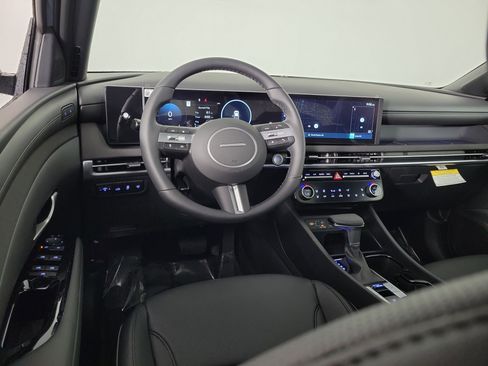 New 2025 Hyundai Santa Cruz Limited image 12