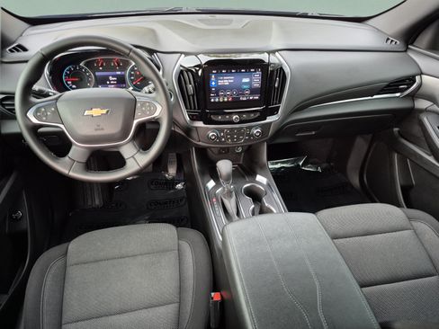 Used 2023 Chevrolet Traverse LT FWD image 11